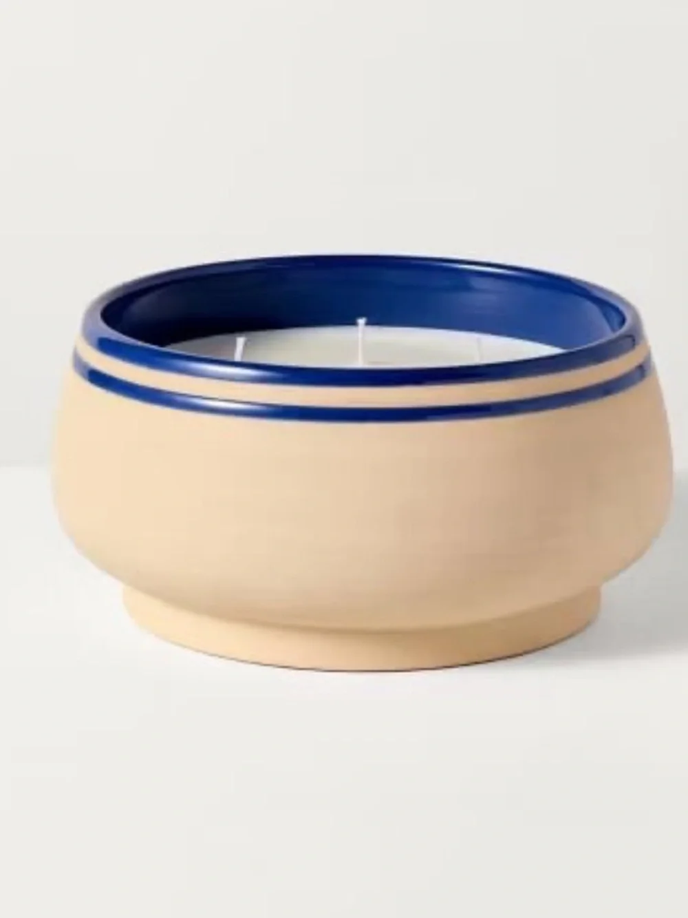 Hearth & Hand Magnolia Eucalyptus Santal 32oz 5 Wick Candle NWT